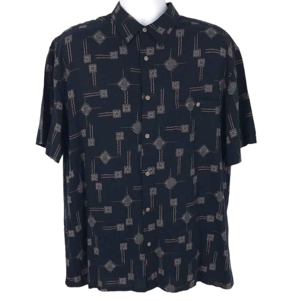 Island Shores Men's Hawaiian Shirt Black Floral Print Size  L Vintage